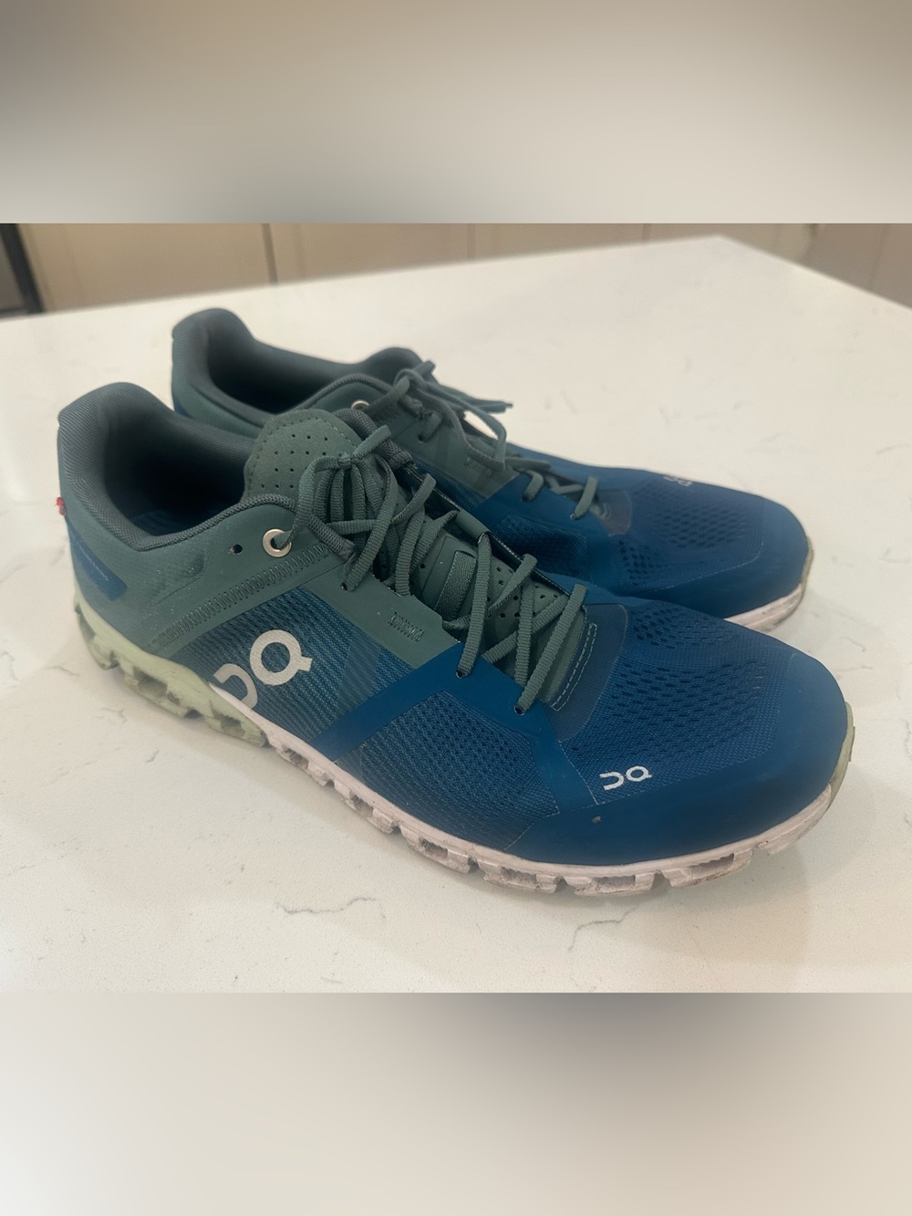 On Running Men’s Athletic Trainers in Blue and Green- 11 1/2
